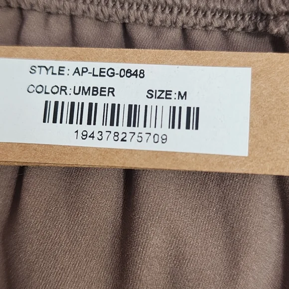 SKIMS Fits Everybody Leggings in Umber/ MEDIUM/NWT - Picture 8 of 9